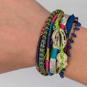 HIPANEMA 9 Strand Beautiful Multicolor Beaded Magnetic Bracelet 6"